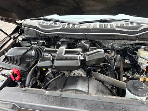 Used 2017 Ford F250 XLT w/ XLT Premium Package AWD/4WD image 45