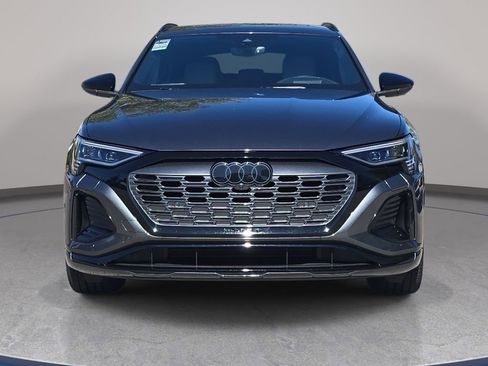 Used 2024 Audi Q8 e-tron Prestige w/ Prestige Package image 3