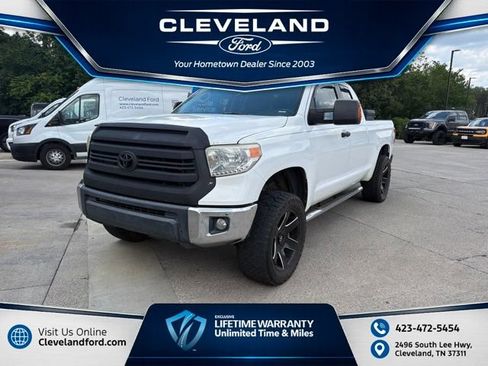 Used 2017 Toyota Tundra SR5 w/ SR5 Upgrade Package AWD/4WD image 1