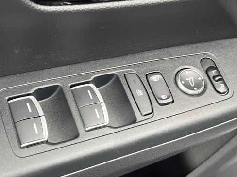 Used 2025 Honda CR-V EX-L image 13