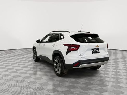 New 2026 Chevrolet Trax LT w/ Driver Confidence Package FWD image 8