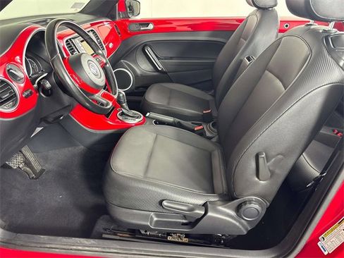 Used 2018 Volkswagen Beetle 2.0T S image 13
