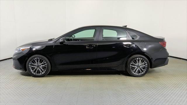 Used 2022 Kia Forte GT-Line FWD image 3