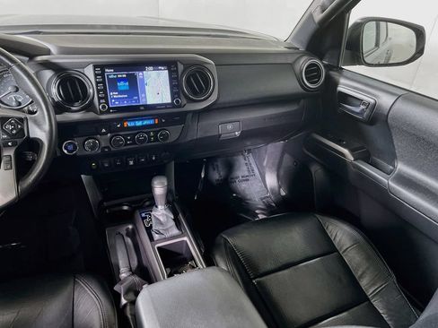 Certified 2021 Toyota Tacoma TRD Off-Road w/ TRD Premium Off Road Package AWD/4WD image 22