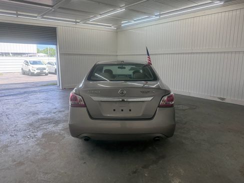 Used 2015 Nissan Altima 2.5 S w/ Power Driver Seat Package FWD image 6