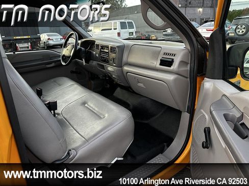 Used 2001 Ford F250 XL image 7