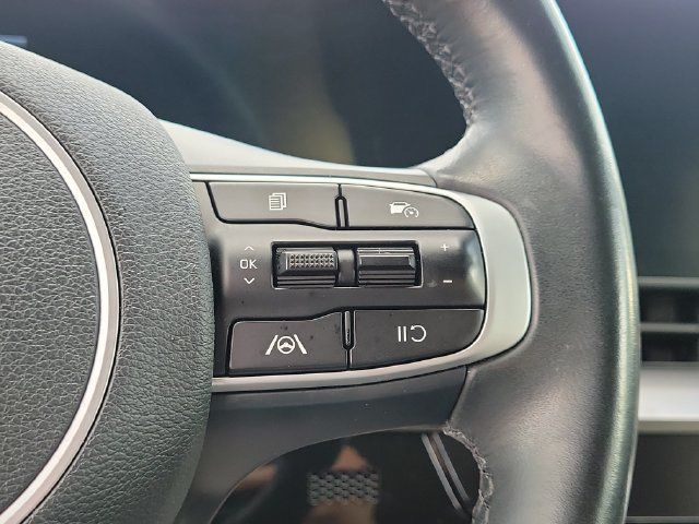 Used 2025 Kia Sportage EX FWD image 22