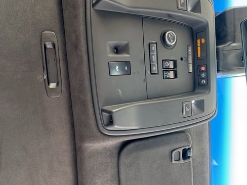 Used 2018 Cadillac Escalade Platinum image 36