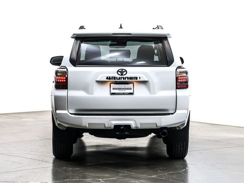 Used 2023 Toyota 4Runner SR5 Premium image 5