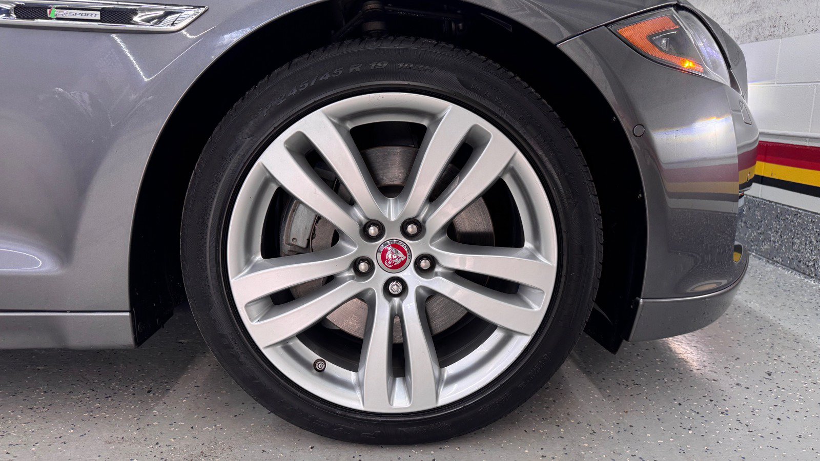 Used 2016 Jaguar XJ R-Sport AWD/4WD image 18