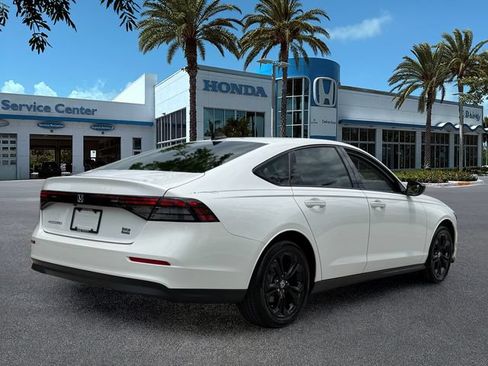 Certified 2025 Honda Accord SE image 8