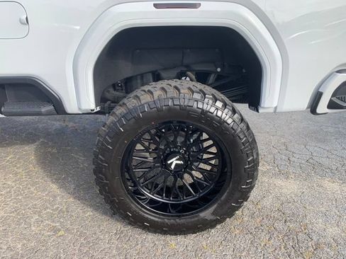 Used 2026 GMC Sierra 2500 AT4 w/ AT4 Premium Plus Package AWD/4WD image 39