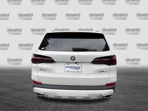 Used 2024 BMW X5 xDrive40i w/ Premium Package AWD/4WD image 8