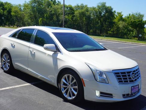 Used 2013 Cadillac XTS Luxury w/ Driver Awareness Package FWD image 11