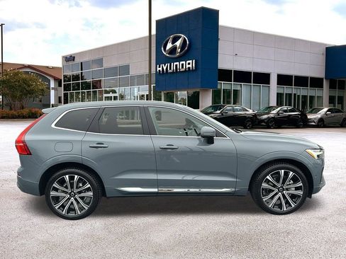 Used 2023 Volvo XC60 B6 Ultimate w/ Climate Package image 6
