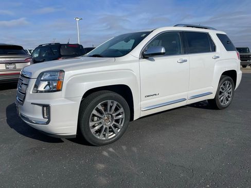 Used 2017 GMC Terrain Denali w/ Cargo Package image 6