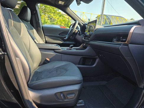 Used 2025 Toyota Grand Highlander AWD Hybrid image 10