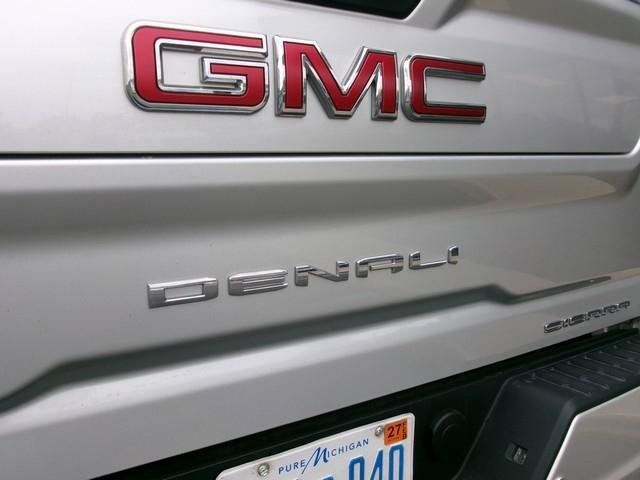 Used 2020 GMC Sierra 2500 Denali w/ Denali Ultimate Package AWD/4WD image 9