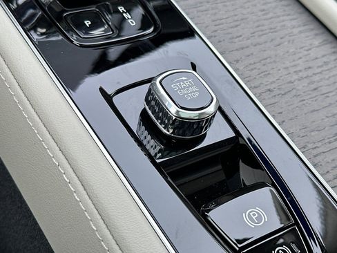 New 2026 Volvo XC90 B6 Ultra w/ Protection Package image 23