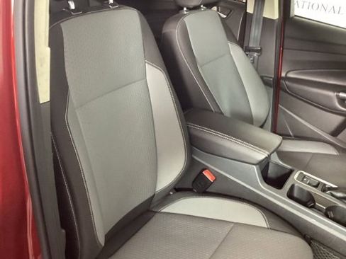 Used 2017 Ford Escape SE w/ SE Cold Weather Package image 17