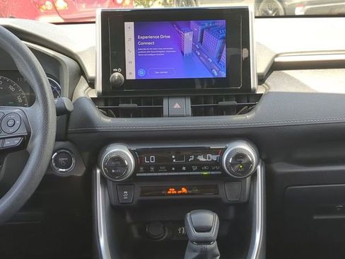 Certified 2025 Toyota RAV4 XLE AWD/4WD image 18