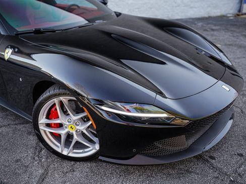 Used 2023 Ferrari Roma image 7