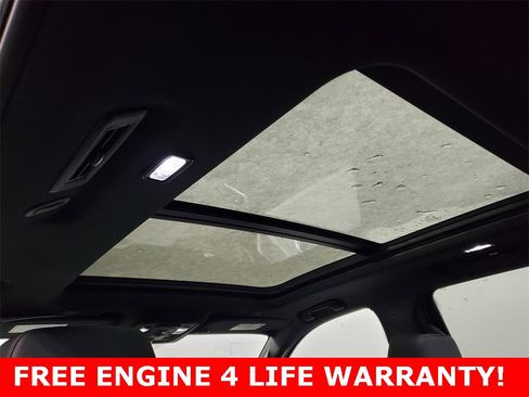 Used 2023 Chevrolet Suburban Z71 w/ Luxury Package image 6