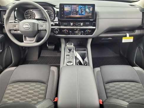 New 2026 Nissan Pathfinder SV image 10