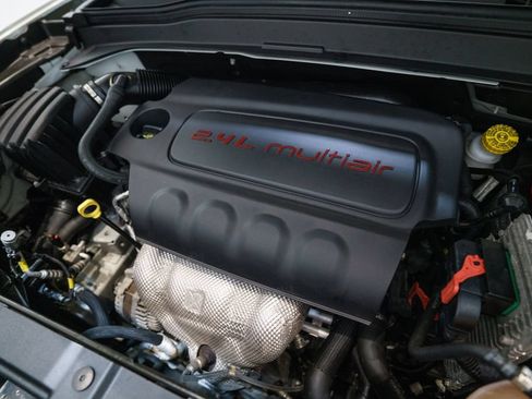 Used 2020 Jeep Renegade Altitude AWD/4WD image 34