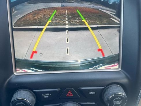 Used 2017 Jeep Grand Cherokee Limited image 19