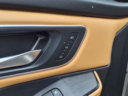 Used 2021 Nissan Rogue Platinum image 9