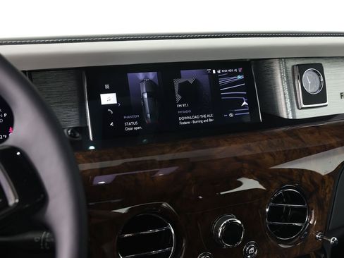 New 2026 Rolls-Royce Phantom Sedan RWD image 13