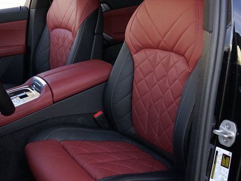 Used 2025 BMW X6 xDrive40i image 9