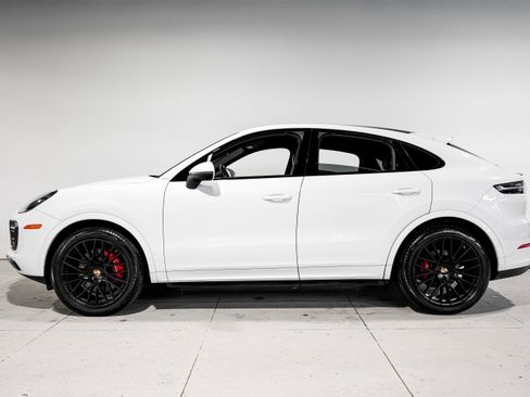 Used 2020 Porsche Cayenne S image 7