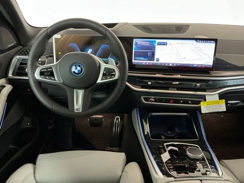 New 2026 BMW X5 xDrive50e w/ M Sport Package AWD/4WD image 9