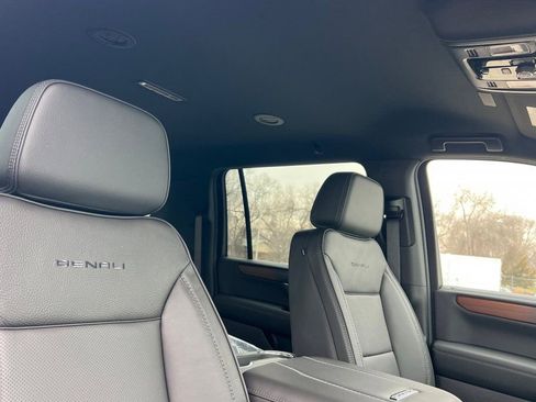 New 2026 GMC Yukon XL Denali AWD/4WD image 15