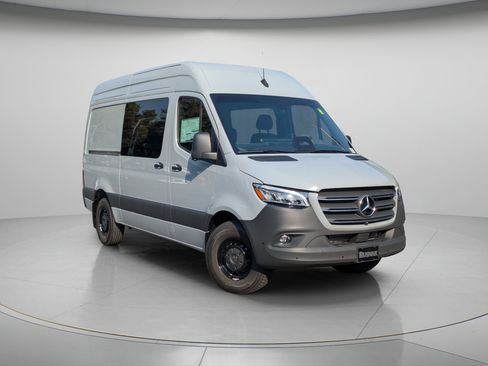 New 2025 Mercedes-Benz Sprinter 2500 image 1