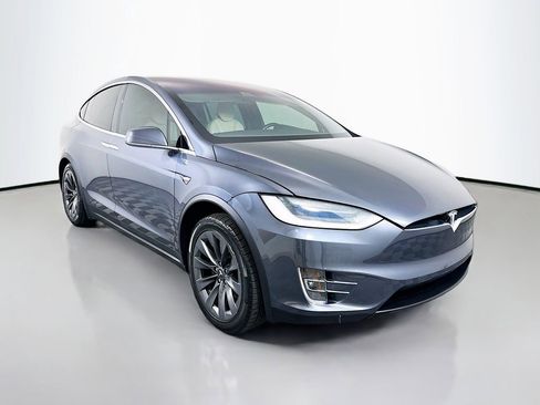 Used 2019 Tesla Model X Long Range image 3