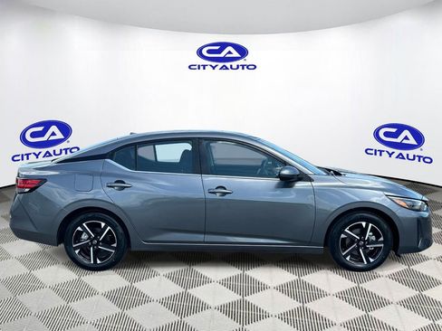 Used 2025 Nissan Sentra SV image 2