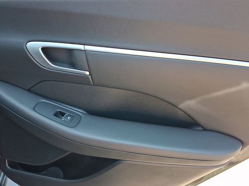 Used 2025 Hyundai Sonata SEL FWD image 14