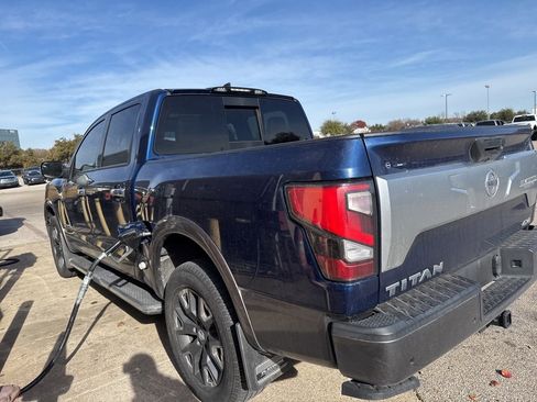 Used 2022 Nissan Titan Platinum Reserve w/ Moonroof Package image 8