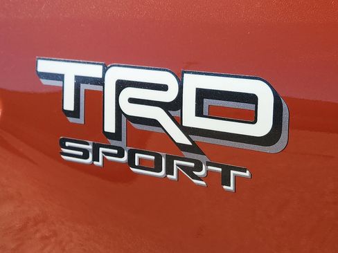 Used 2025 Toyota Tacoma TRD Sport image 9