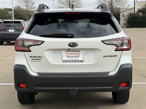 Used 2025 Subaru Outback Onyx Edition image 5
