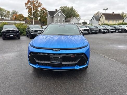 New 2025 Chevrolet Equinox EV RS image 3