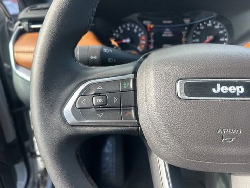 Used 2024 Jeep Compass Limited image 19