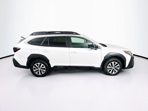 Used 2024 Subaru Outback Premium AWD/4WD image 10