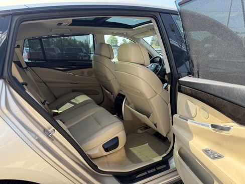 Used 2012 BMW 550i Gran Turismo xDrive w/ Driver Assistance Pkg AWD/4WD image 16