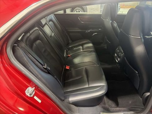 Used 2017 Lincoln Continental Reserve w/ Climate Package image 11