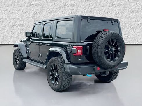 Used 2022 Jeep Wrangler Unlimited Sahara w/ Cold Weather Group AWD/4WD image 5