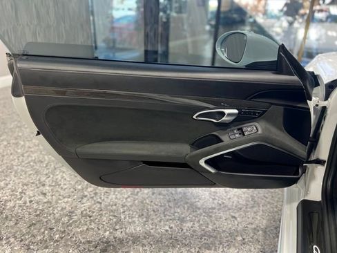 Used 2022 Porsche 718 Cayman GTS image 18